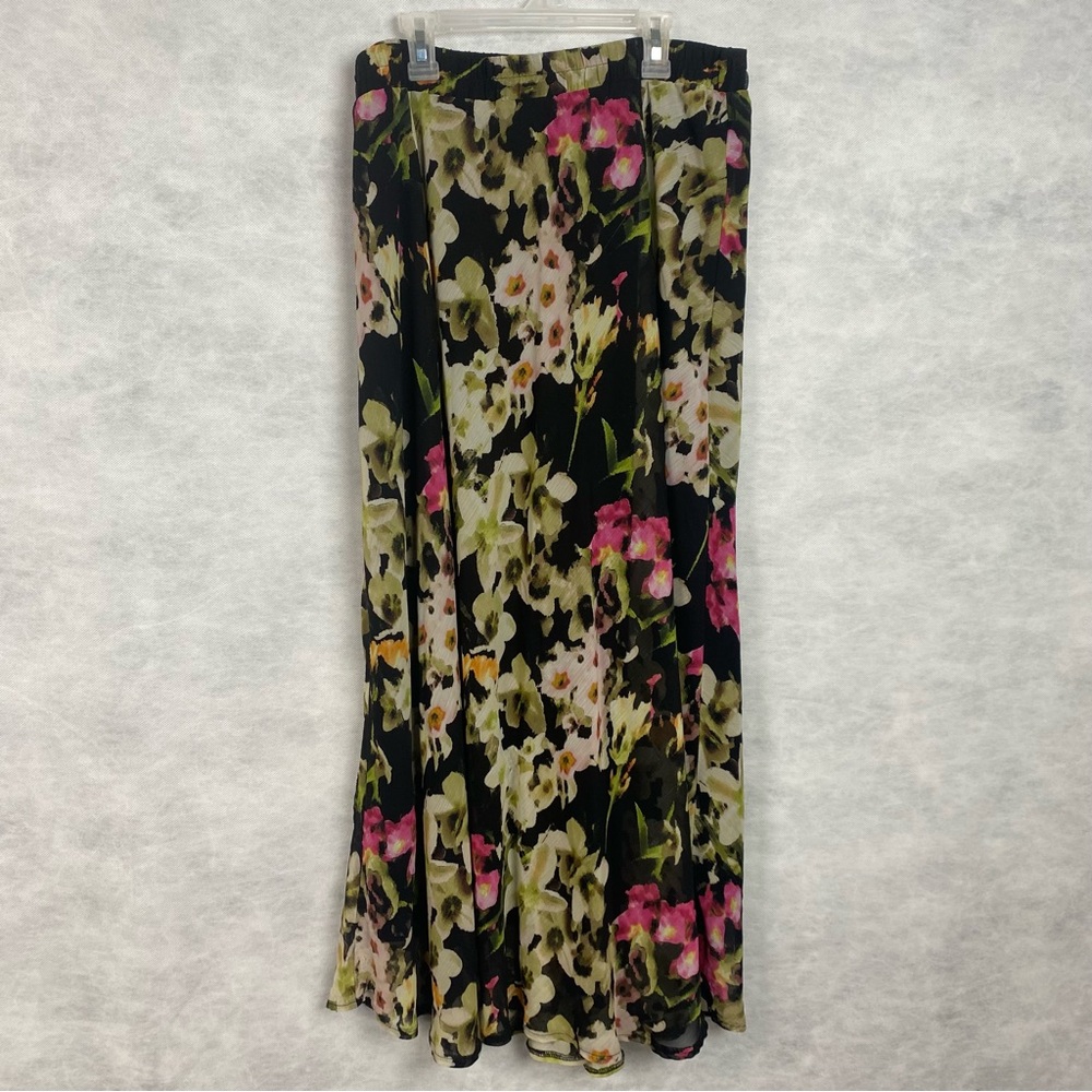 89th & Madison Black Floral Maxi Skirt with Pink and Cream Accents Needs Repair